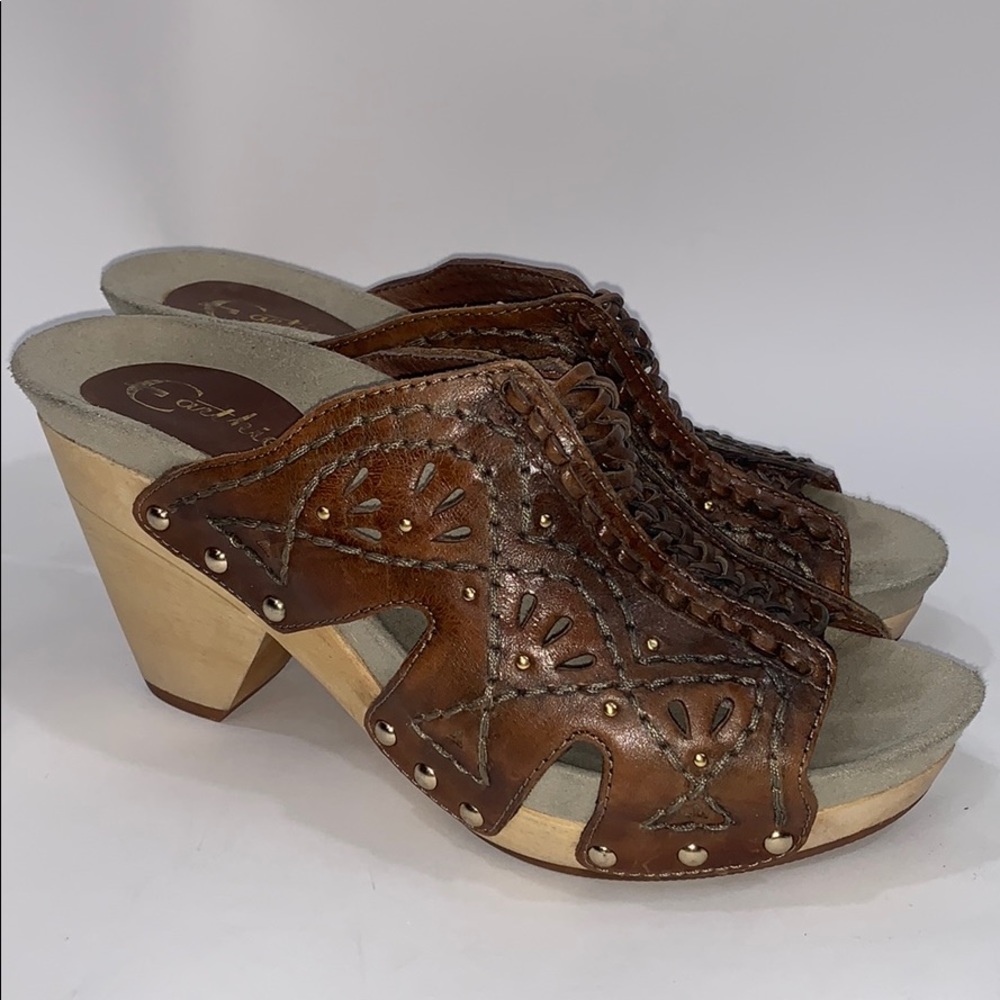 Earthies Riviera size 7 clog Almond slide sandals